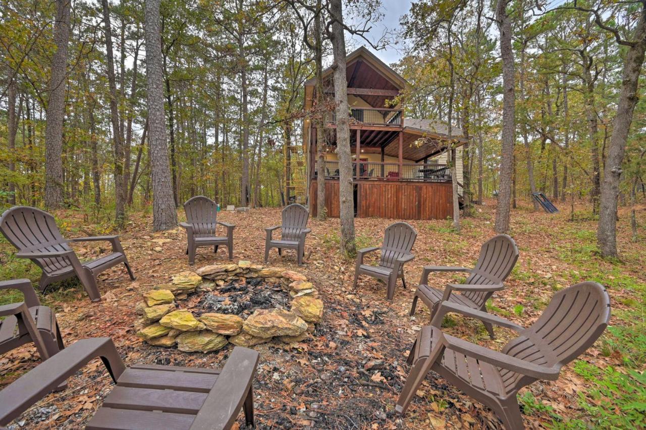 Tudor-Style Broken Bow Cottage With Hot Tub And Decks! Stephens Gap Eksteriør billede