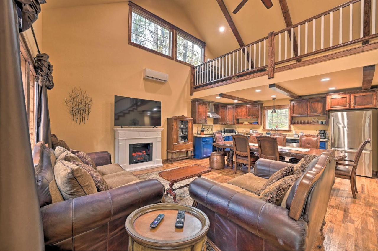 Tudor-Style Broken Bow Cottage With Hot Tub And Decks! Stephens Gap Eksteriør billede