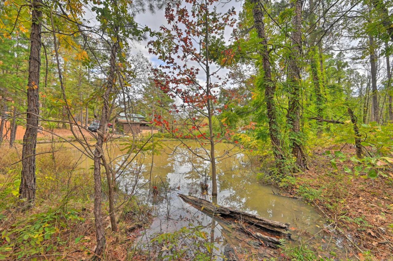 Tudor-Style Broken Bow Cottage With Hot Tub And Decks! Stephens Gap Eksteriør billede